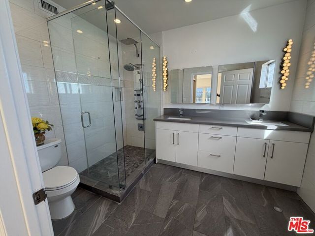 1247 Barry Avenue 401, Los Angeles, CA 90025