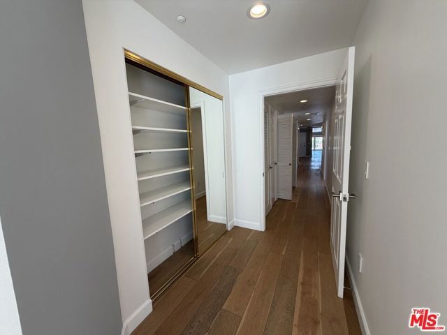 1247 Barry Avenue 401, Los Angeles, CA 90025