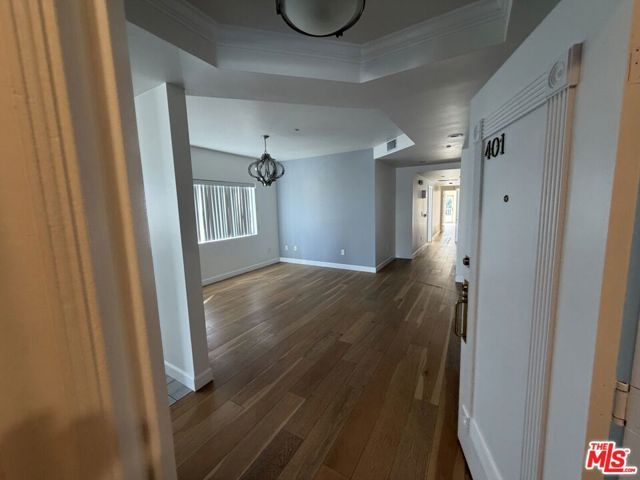 1247 Barry Avenue 401, Los Angeles, CA 90025