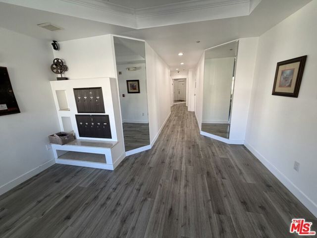 1247 Barry Avenue 401, Los Angeles, CA 90025