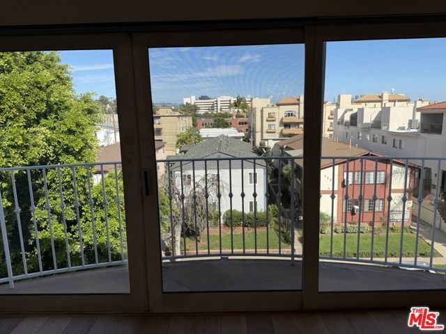 1247 Barry Avenue 401, Los Angeles, CA 90025