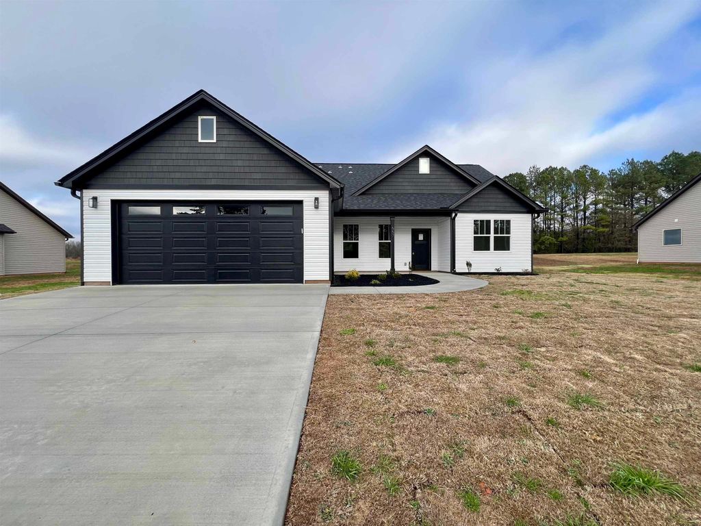 557 Bill Lattimore Road, Chesnee, SC 29323