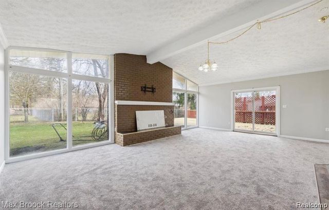 40960 W 10 Mile Road, Novi, MI 48375