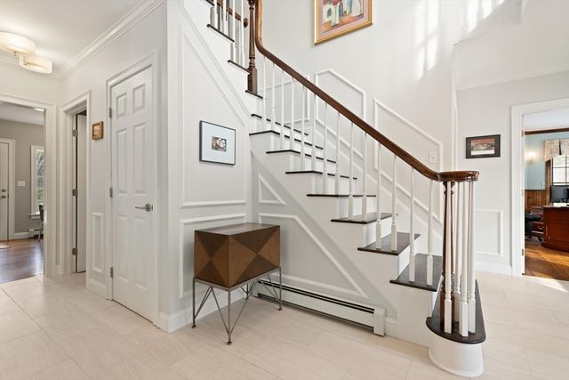 22 Flyaway Pond Dr, Easton, MA 02356