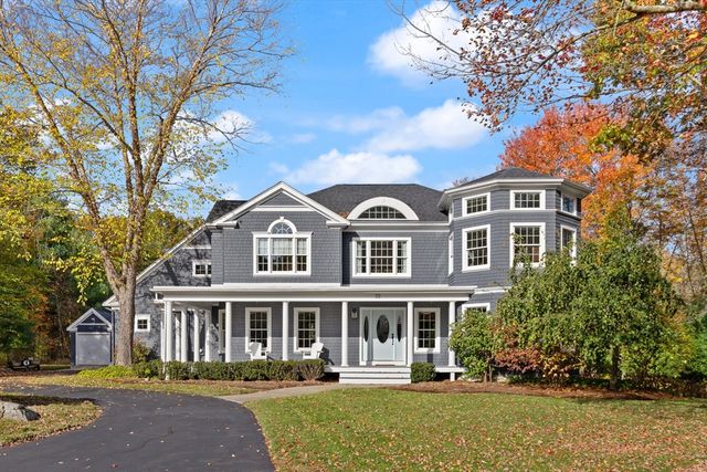 22 Flyaway Pond Dr, Easton, MA 02356