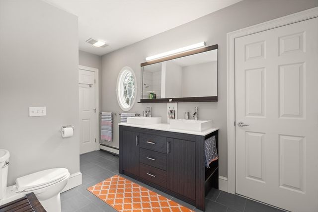 22 Flyaway Pond Dr, Easton, MA 02356