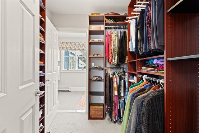 22 Flyaway Pond Dr, Easton, MA 02356