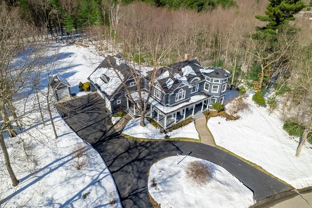 22 Flyaway Pond Dr, Easton, MA 02356