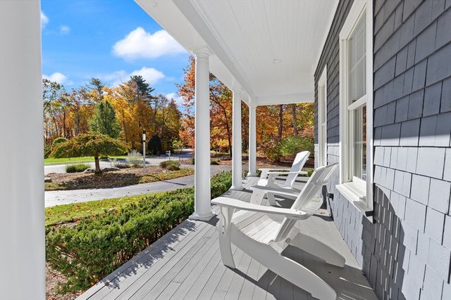 22 Flyaway Pond Dr, Easton, MA 02356