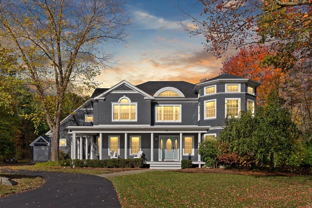 22 Flyaway Pond Dr, Easton, MA 02356