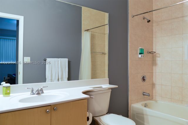2280 SW 32nd Ave 213, Miami, FL 33145