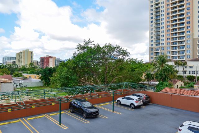 2280 SW 32nd Ave 213, Miami, FL 33145