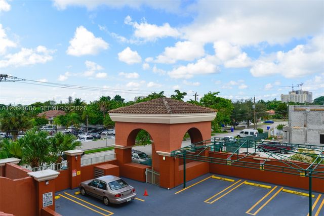 2280 SW 32nd Ave 213, Miami, FL 33145