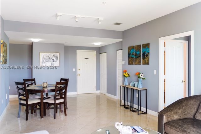 2280 SW 32nd Ave 213, Miami, FL 33145