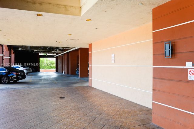 2280 SW 32nd Ave 213, Miami, FL 33145