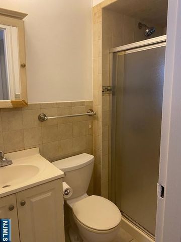 235 Mary 1, Hackensack, NJ 07601