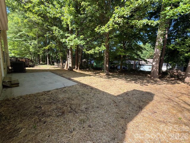 6017 Black Bear Court, Charlotte, NC 28214