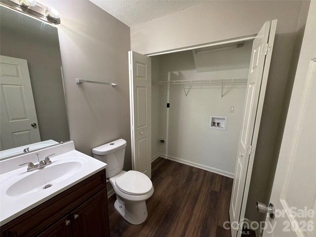 6017 Black Bear Court, Charlotte, NC 28214