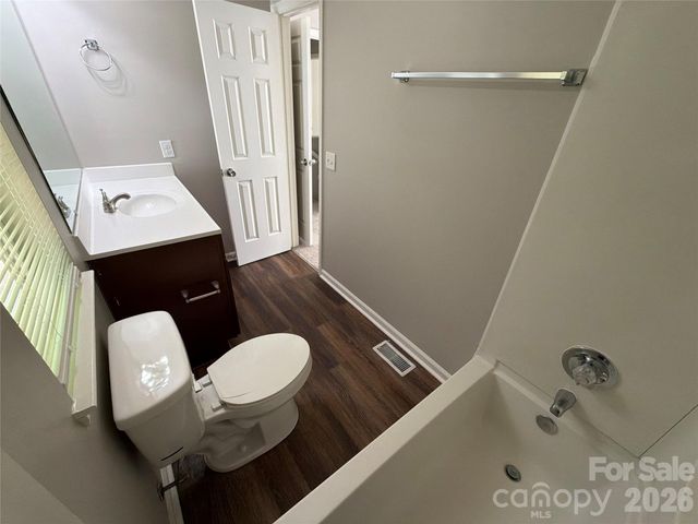 6017 Black Bear Court, Charlotte, NC 28214