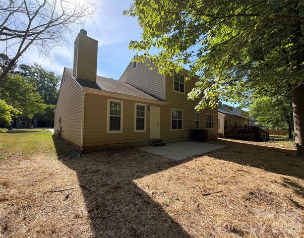 6017 Black Bear Court, Charlotte, NC 28214