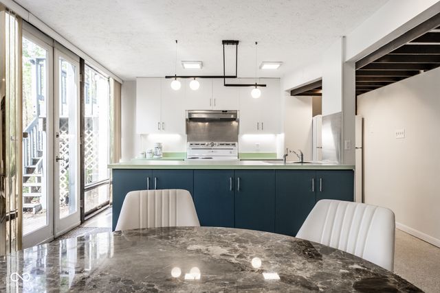 4554 Chatham Place, Indianapolis, IN 46226