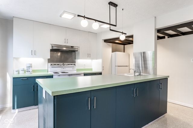 4554 Chatham Place, Indianapolis, IN 46226