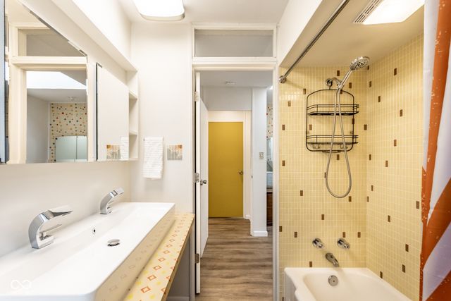 4554 Chatham Place, Indianapolis, IN 46226