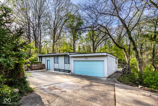 4554 Chatham Place, Indianapolis, IN 46226