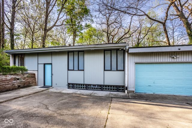 4554 Chatham Place, Indianapolis, IN 46226