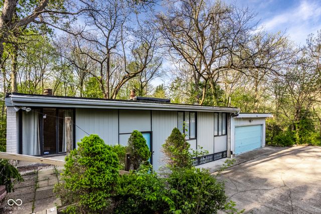 4554 Chatham Place, Indianapolis, IN 46226