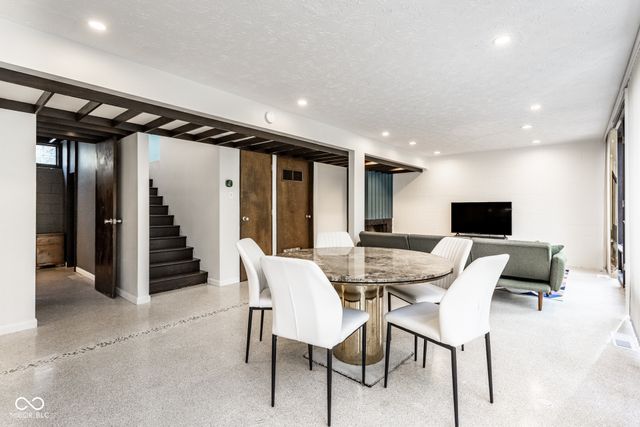 4554 Chatham Place, Indianapolis, IN 46226