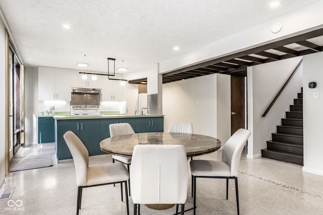 4554 Chatham Place, Indianapolis, IN 46226