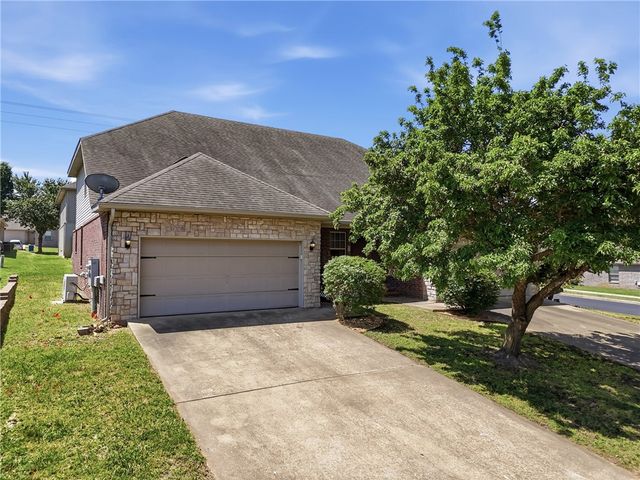 3403 SW Deerfield Boulevard, Bentonville, AR 72713