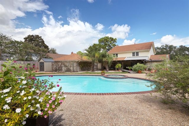 18614 Point Lookout Drive, Houston, TX 77058