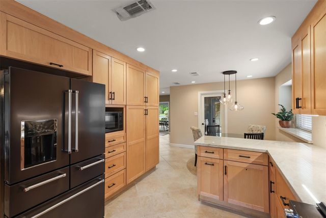 18614 Point Lookout Drive, Houston, TX 77058