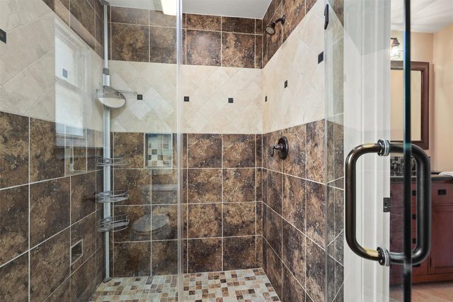 18614 Point Lookout Drive, Houston, TX 77058