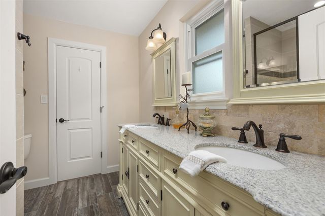 18614 Point Lookout Drive, Houston, TX 77058