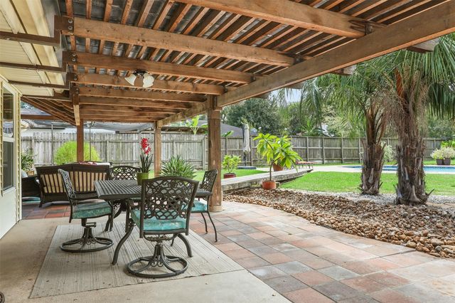 18614 Point Lookout Drive, Houston, TX 77058