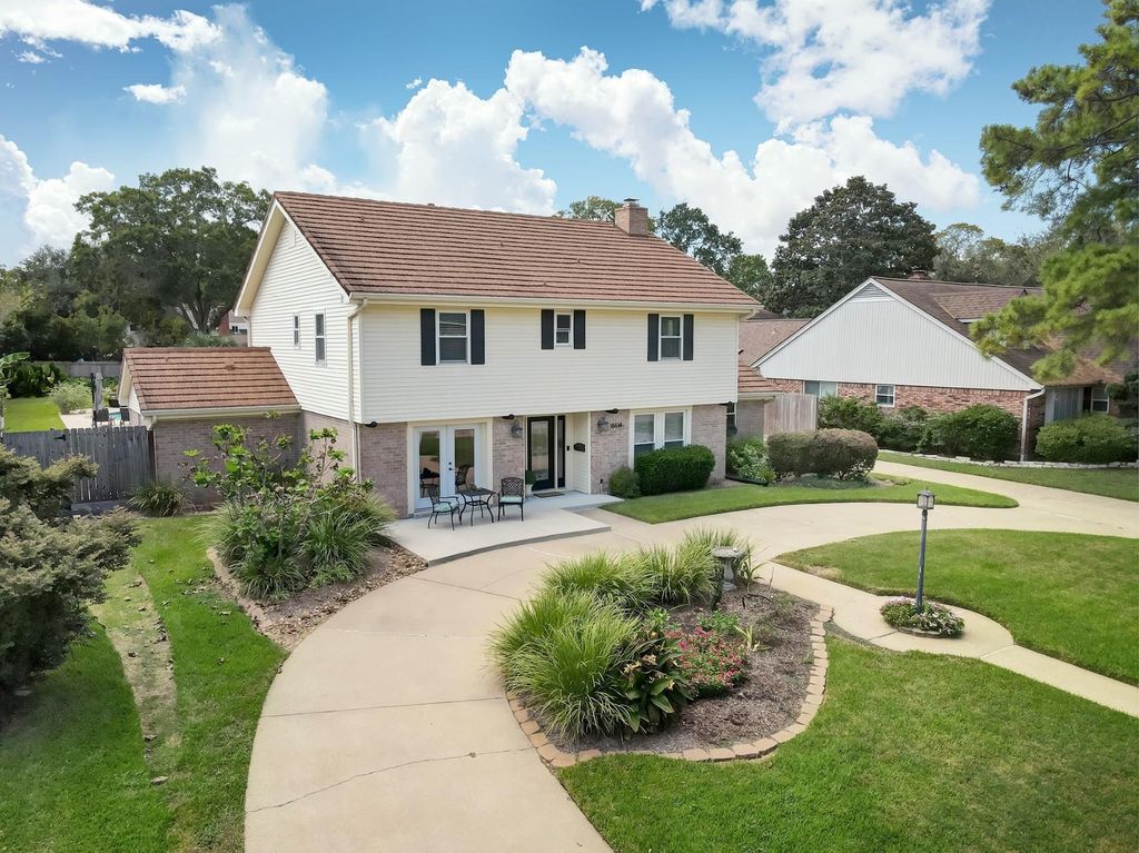 18614 Point Lookout Drive, Houston, TX 77058