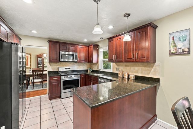 259 Congress St, Milford, MA 01757
