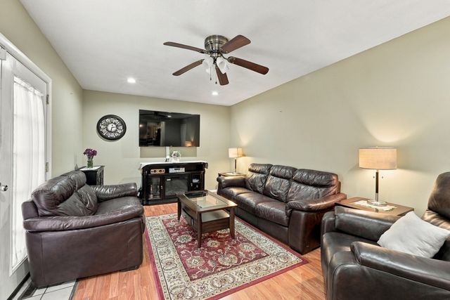 259 Congress St, Milford, MA 01757