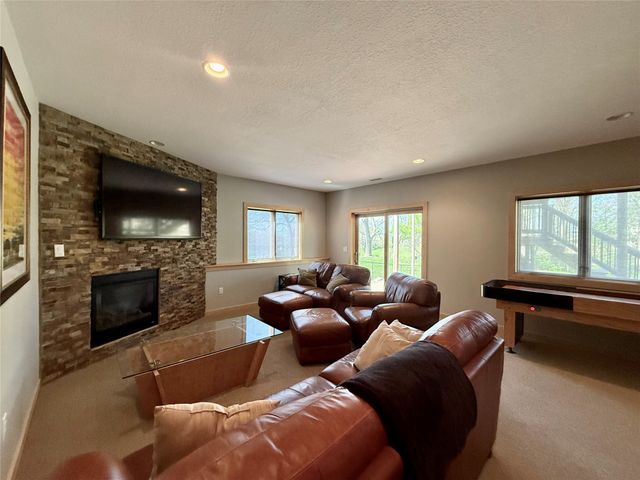 4476 NW 167th Street, Clive, IA 50325