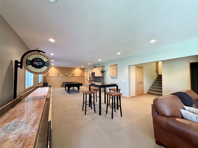 4476 NW 167th Street, Clive, IA 50325