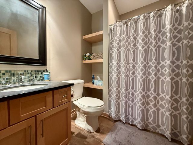 4476 NW 167th Street, Clive, IA 50325