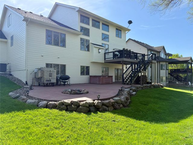 4476 NW 167th Street, Clive, IA 50325