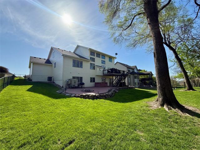 4476 NW 167th Street, Clive, IA 50325