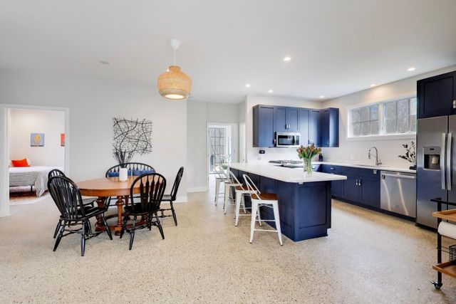 424 Dreamwold Way, Michiana Shores, IN 46360