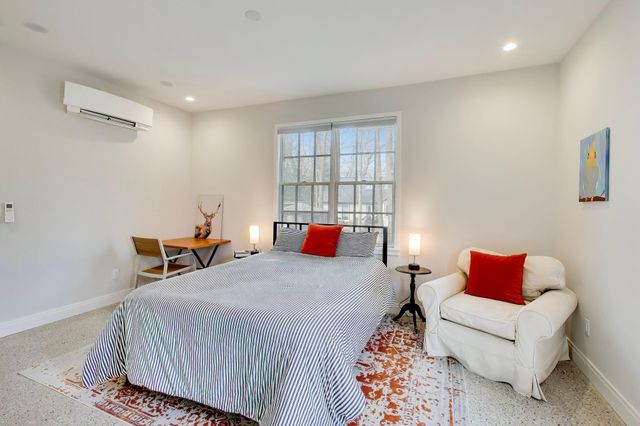 424 Dreamwold Way, Michiana Shores, IN 46360