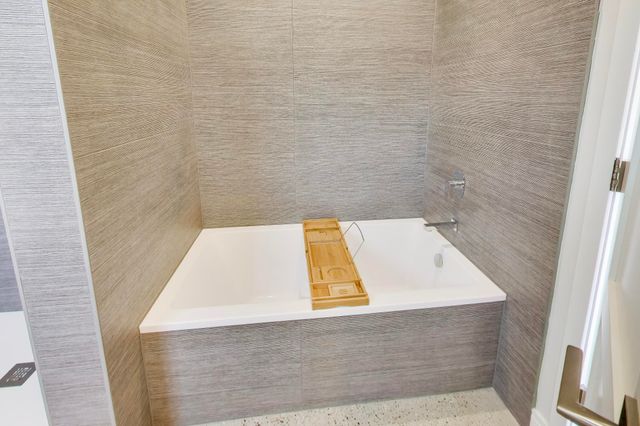 424 Dreamwold Way, Michiana Shores, IN 46360