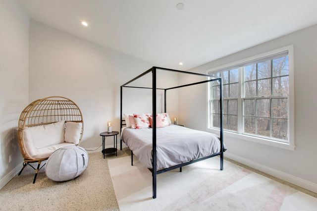 424 Dreamwold Way, Michiana Shores, IN 46360